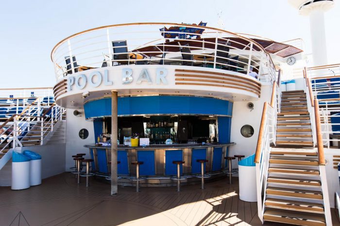 Pool Bar